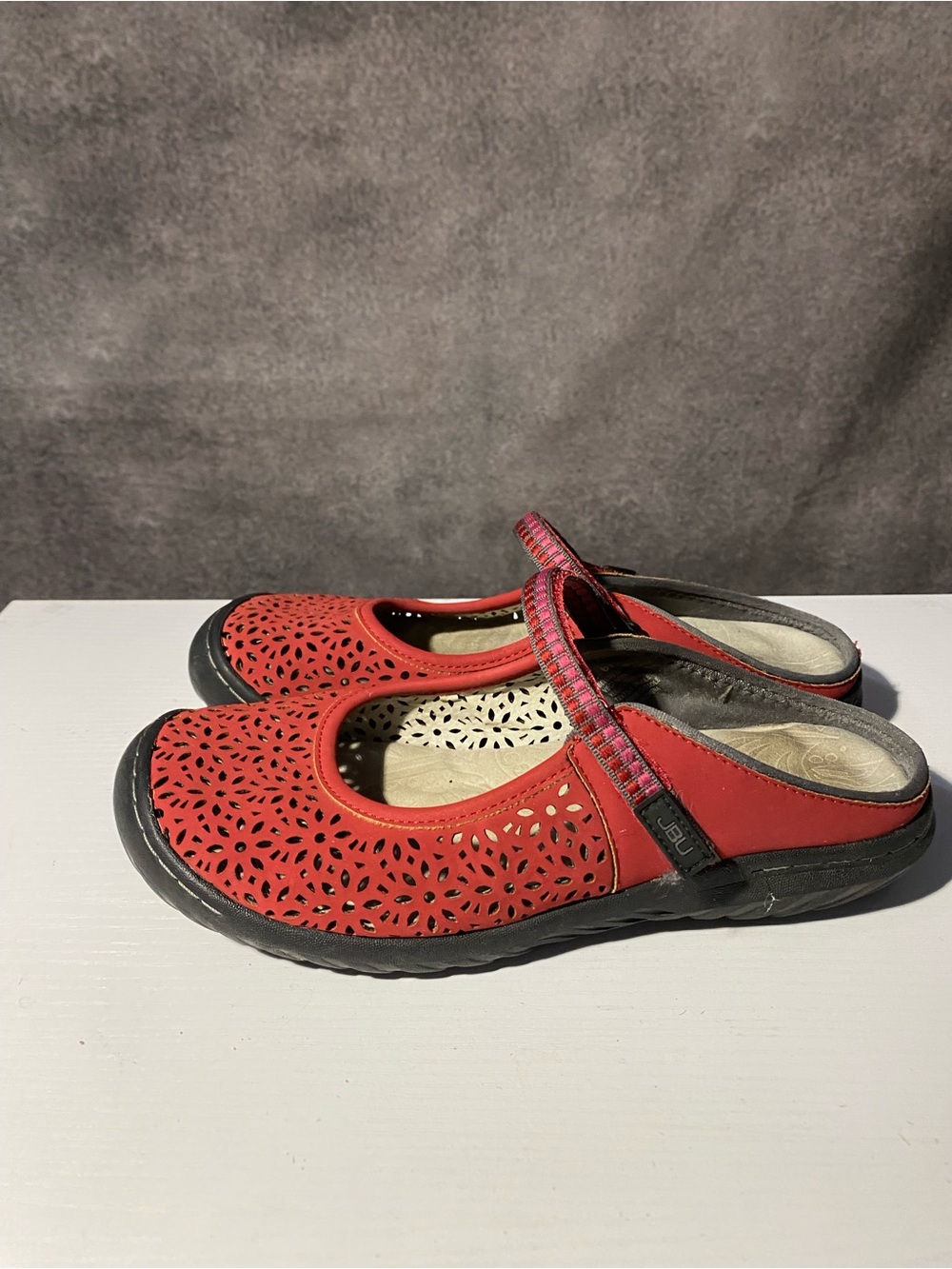 JBU by Jambu Bellini Red Laser Cut Mary Jane Mule Clog Shoes Womens Size 6M